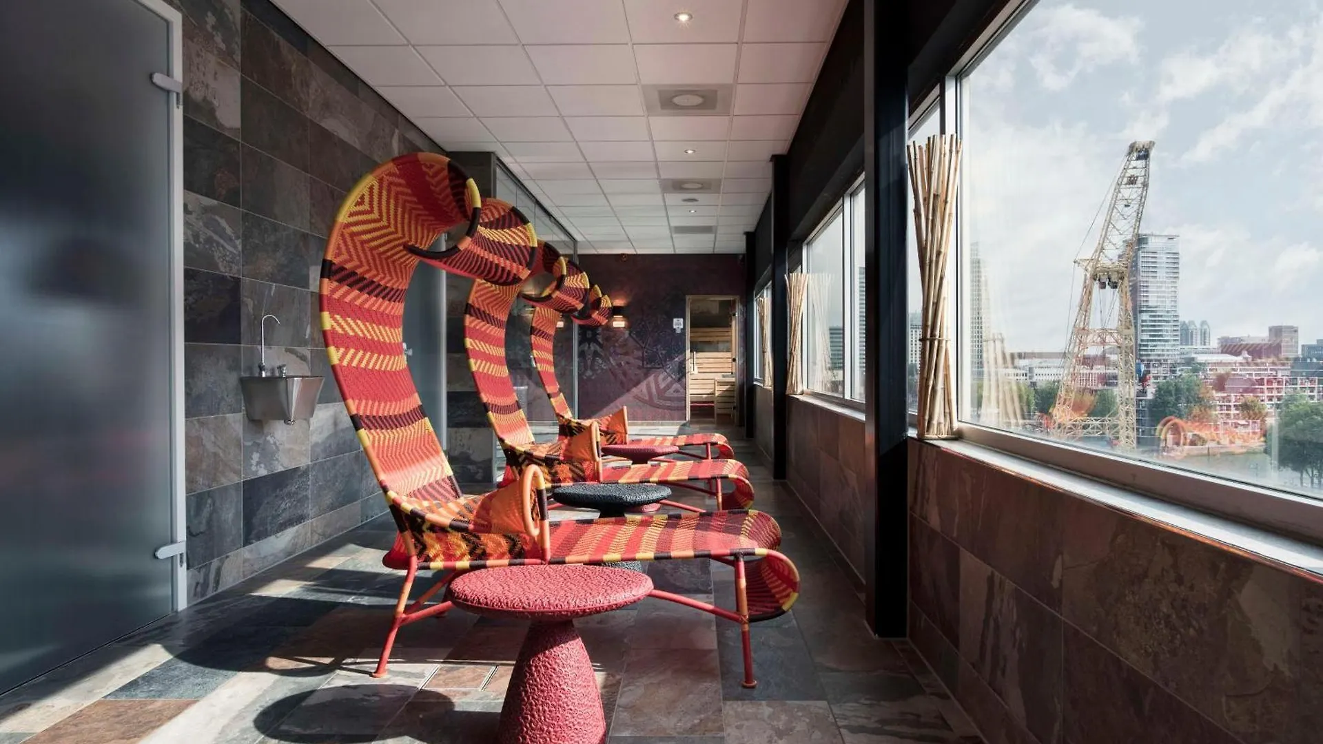 Mainport Hotel Rotterdam, A Hilton Affiliate Hotel