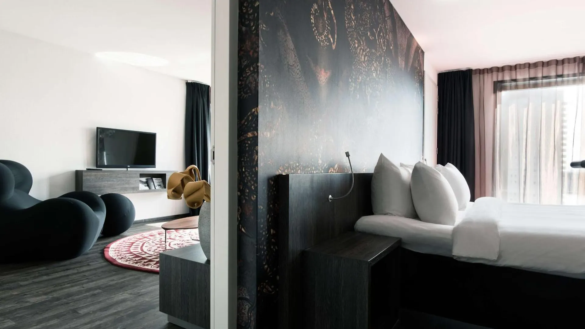 Mainport Hotel Rotterdam, A Hilton Affiliate Hotel