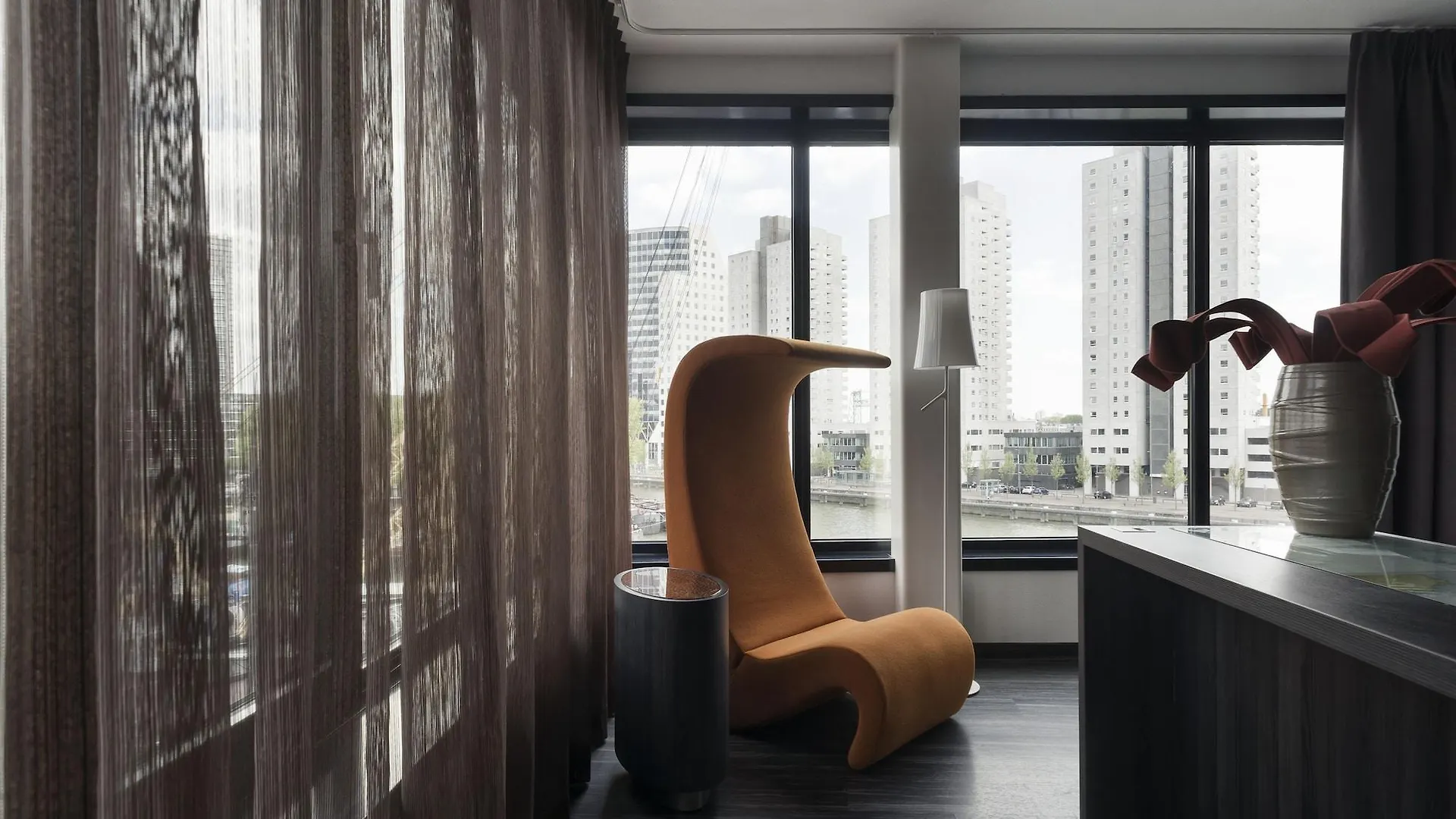 Mainport Hotel Rotterdam, A Hilton Affiliate Hotel 4*, Rotterdam Pays-Bas